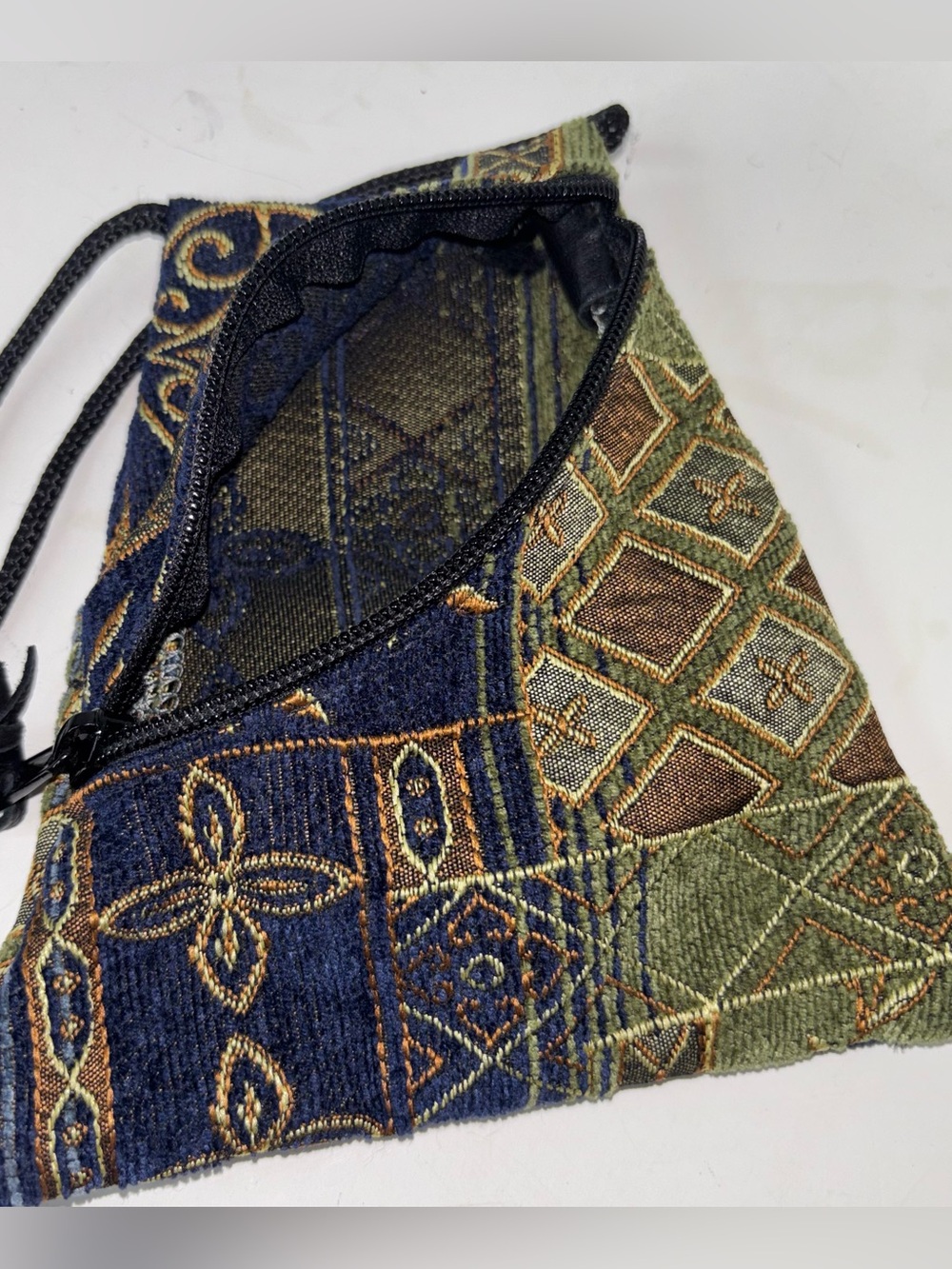 ERDA Triangular Floral Tapestry Crossbody Bag Small Pouch 7”x 7” - Picture 3 of 9